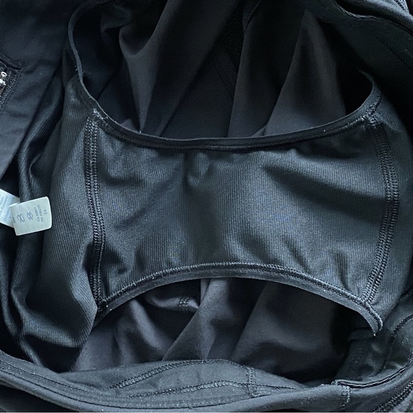 Lululemon Black Run Times Shorts Low Waisted 4” Inseam ( size 6 ) - Picture 3 of 7